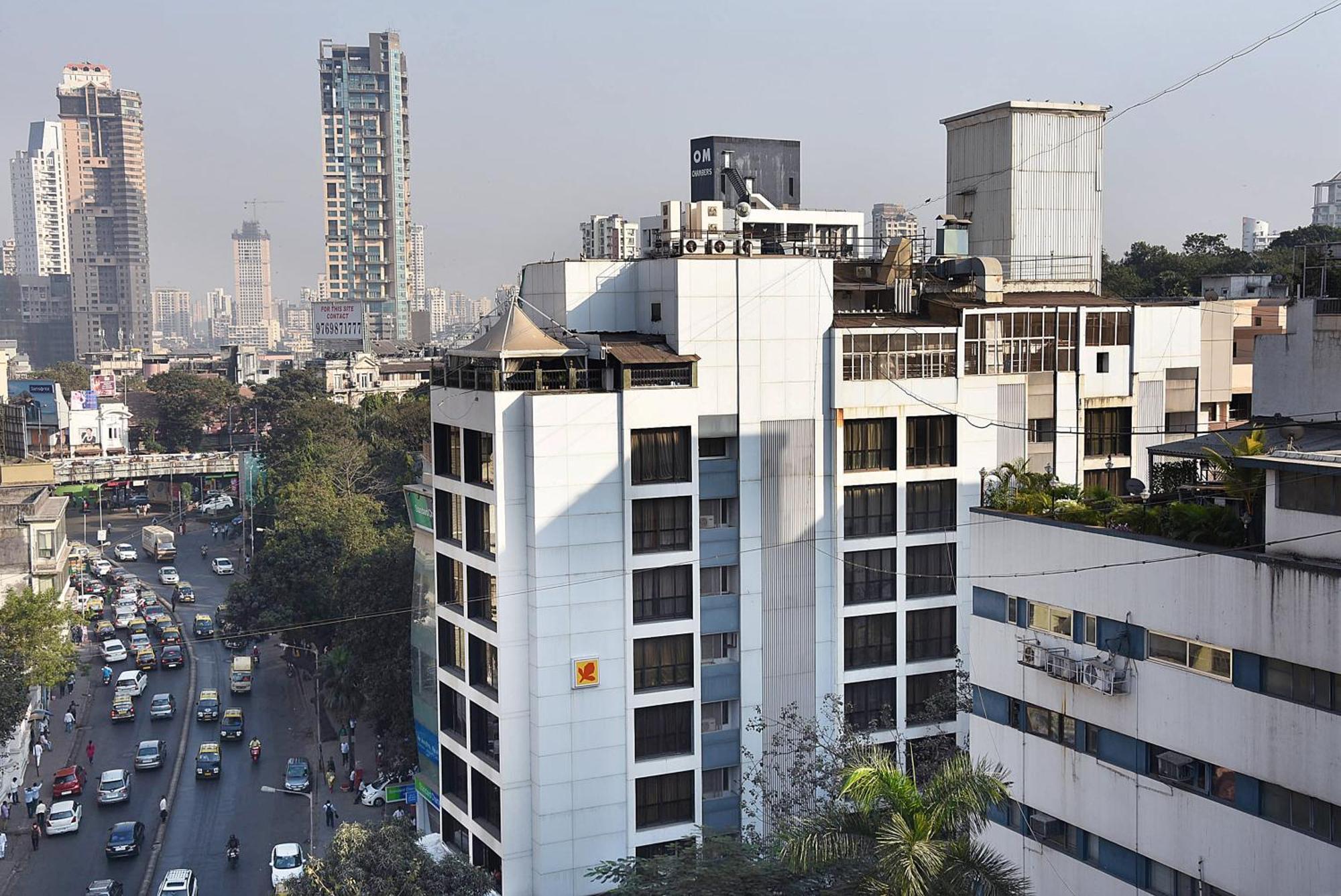 The Shalimar Hotel, Kemps Corner — Photos 2
